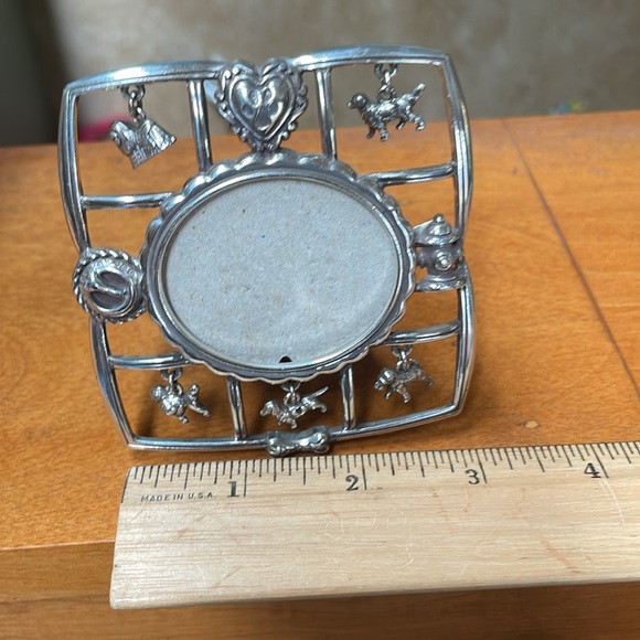 Brighton Snif… Silvertone Dogs Picture Frame - Picture 3 of 12
